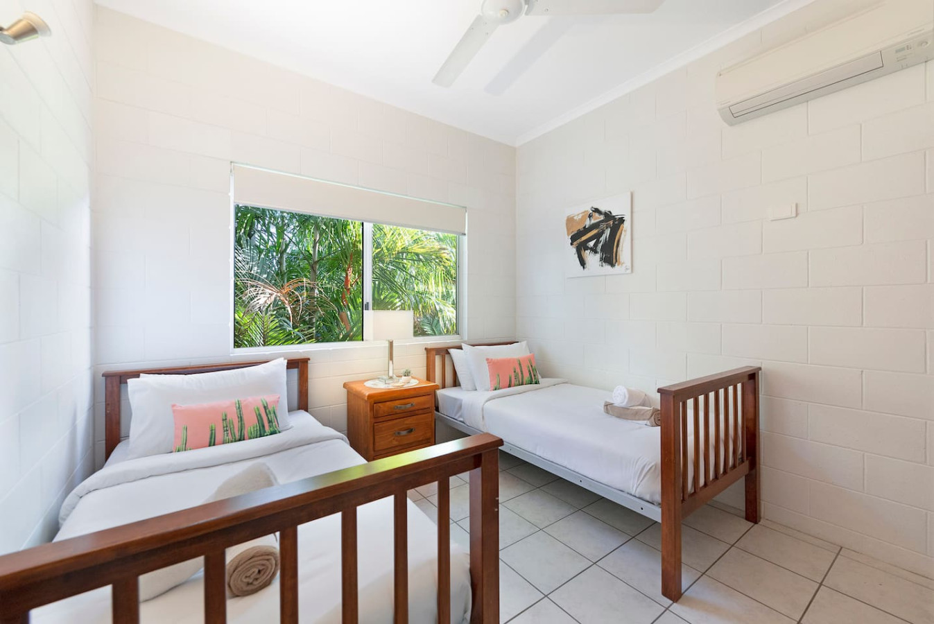 ZEN Westralia: 2-BR Cozy Inner-City Apt Near Shops - Wake up refreshed in our bright and cozy twin bedroom, designed to provide a peaceful night's sleep for two