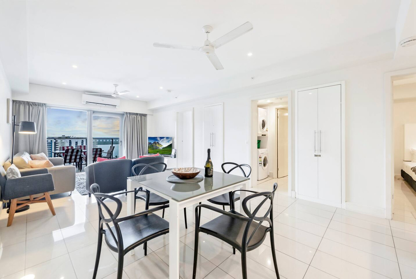 Zen Ocean Meadows- Cozy 2-BR/2-BA Sea View Retreat - Embrace the feeling of openness in our airy unit, where wide spaces inspire a sense of serenity