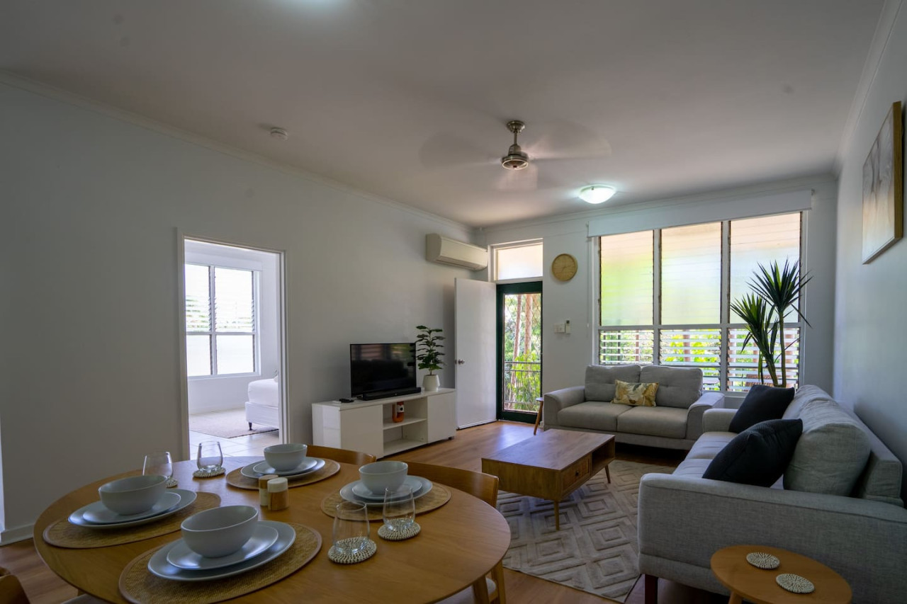 Nightcliff Retreat: Stylish 2BR Apt Near Foreshore