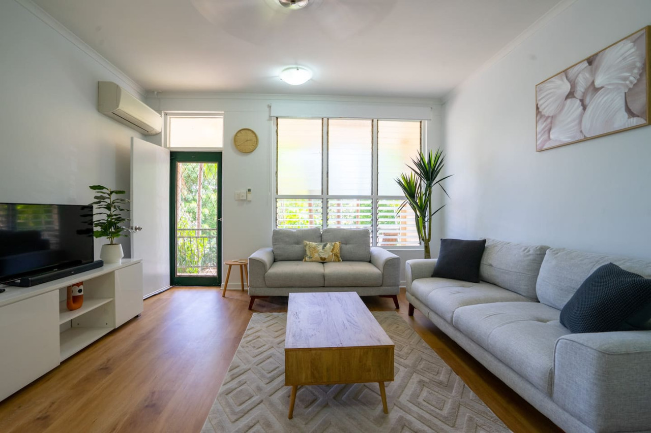 Nightcliff Retreat: Stylish 2BR Apt Near Foreshore