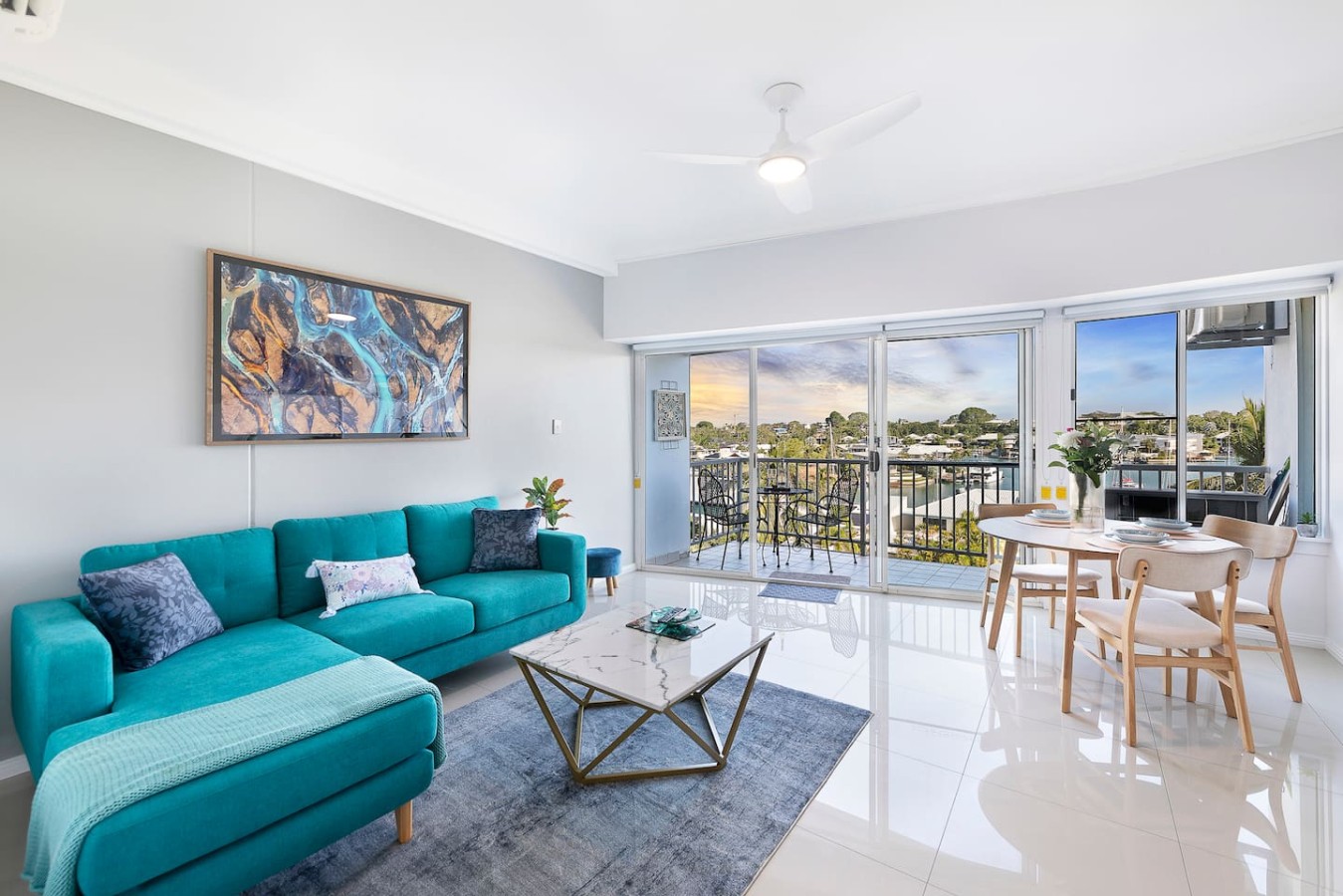 Zen Marina 1BR: Bayview ~ Private Balcony ~ Modern