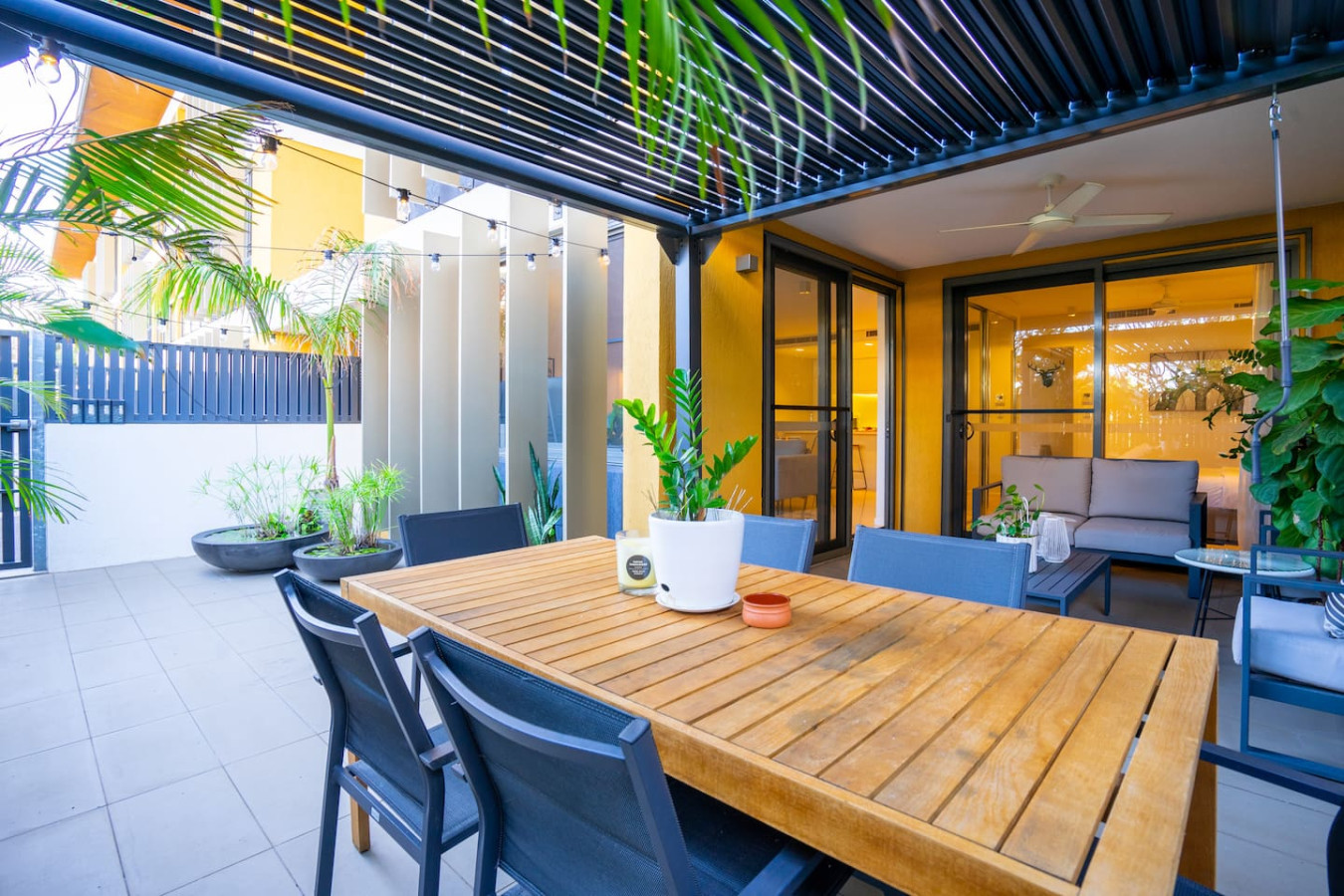 ZenSeaside: Waterfront Haven ~ Office ~ Pool ~ BBQ