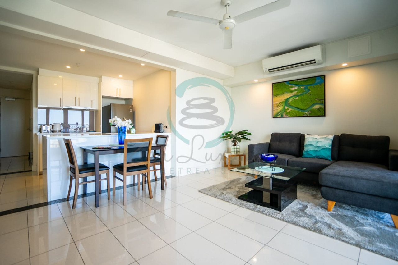 Zen Ocean Pebble 1-BR/1-BA Sea View Retreat