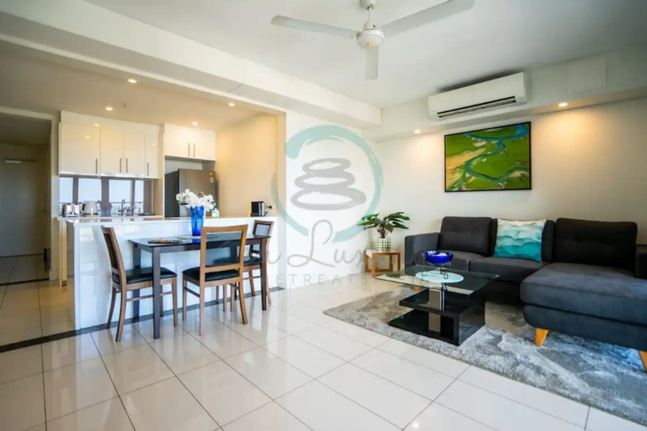 Zen Ocean Pebble 1-BR/1-BA Sea View Retreat