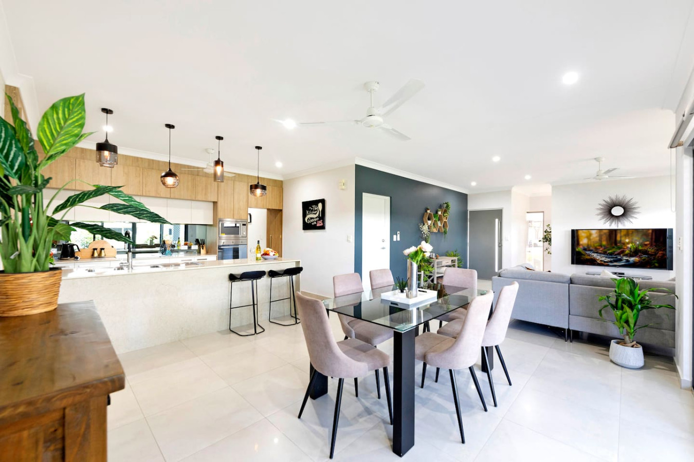 Zenhouse: Prestigous 4-BR Display Home in Muirhead