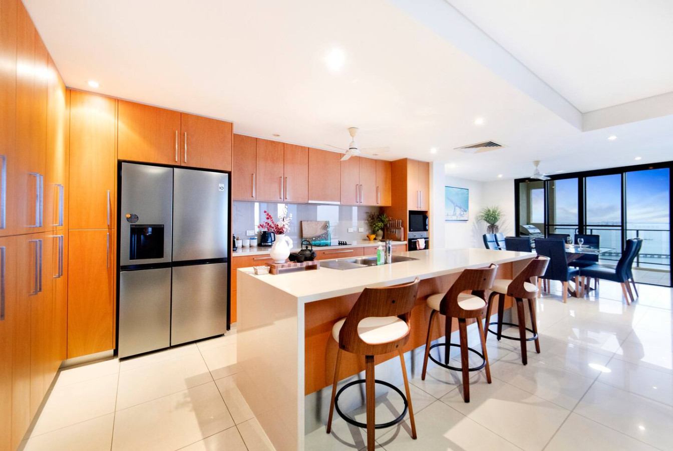 ZenLux: 4BR Waterfront Penthouse Pad 270° Panoroma