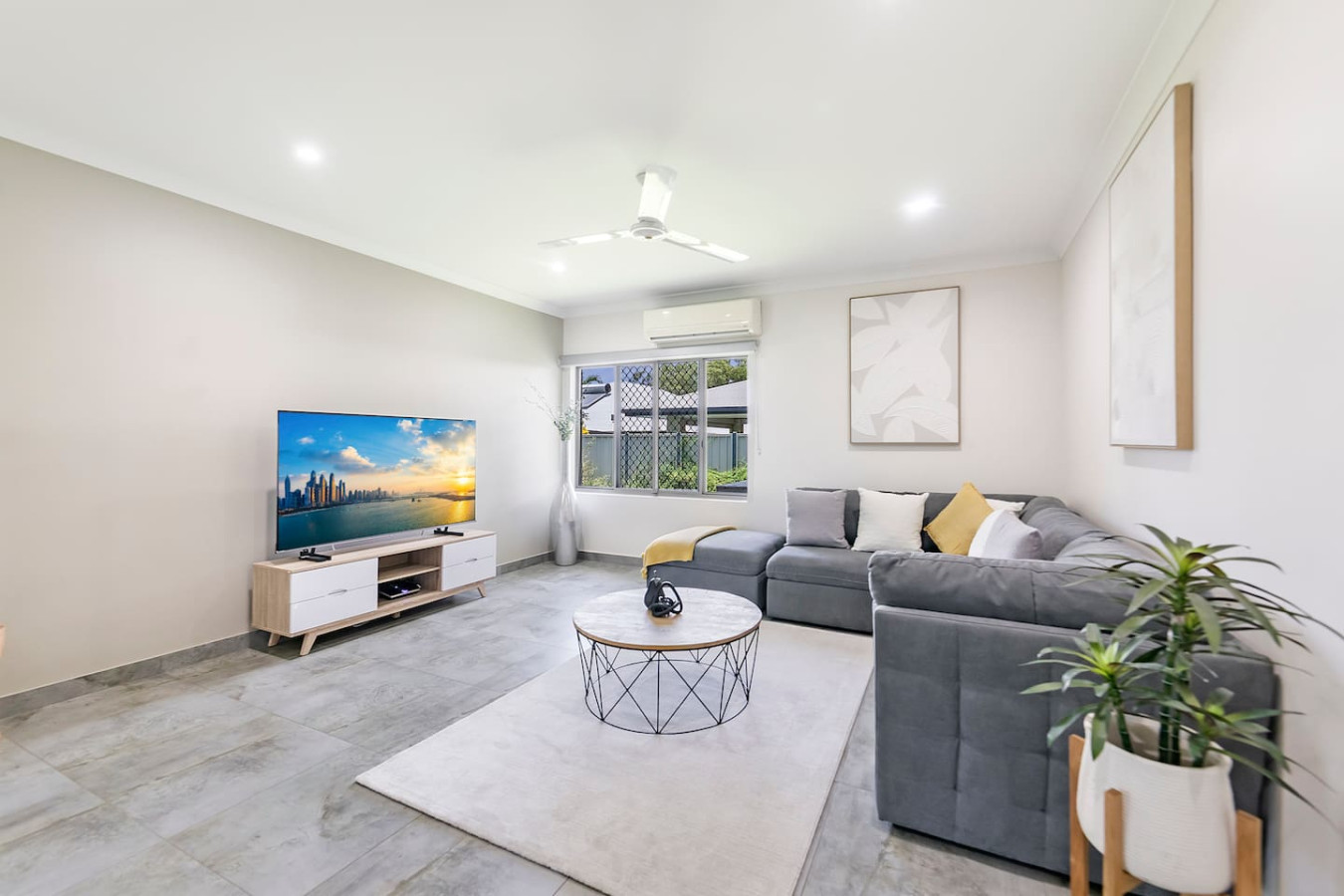 Zenhouse Harmony: Modern Home ~ Near CDU/Hospital