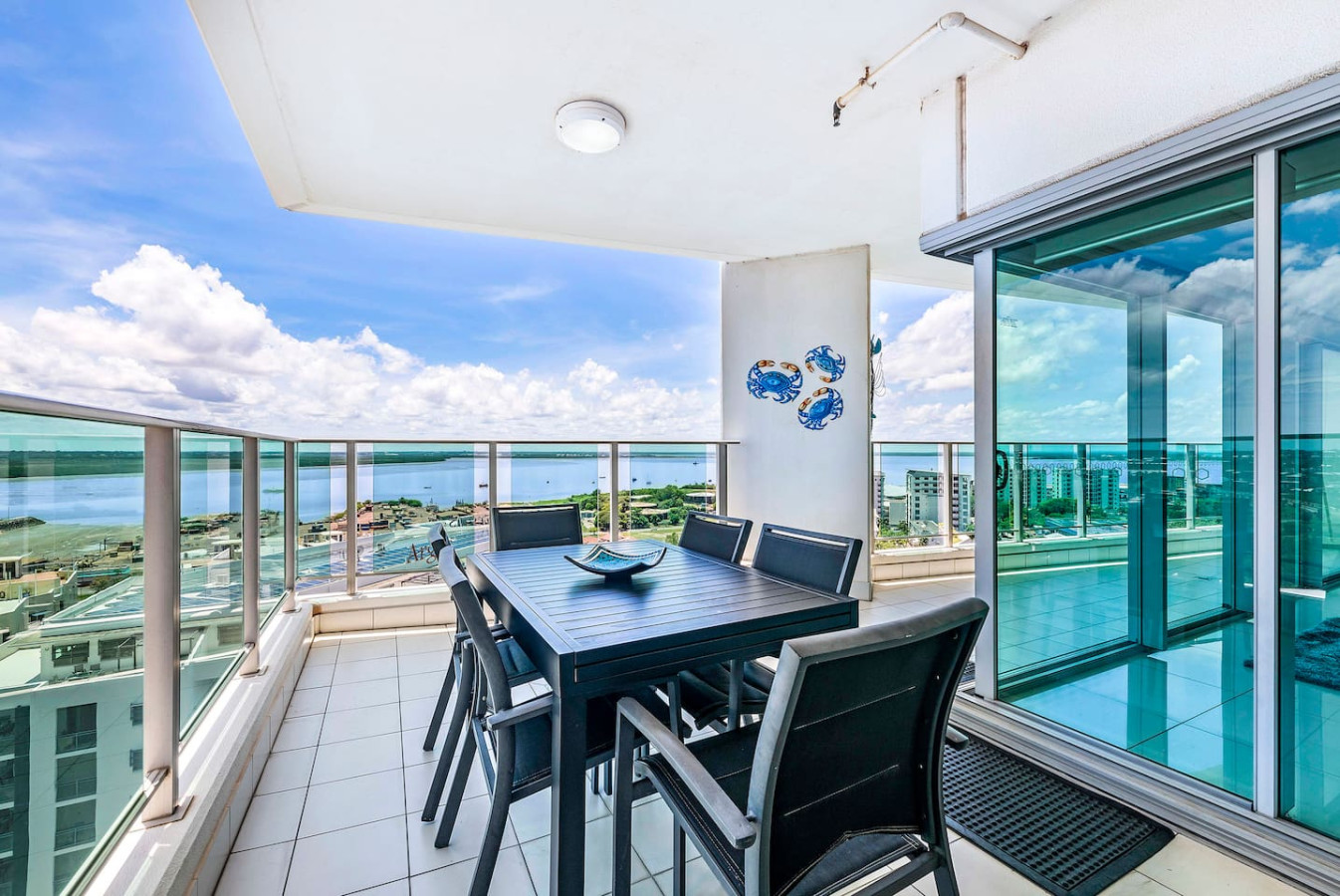 Zen Sapphire Shore: Balcony - Pool - Work Desk