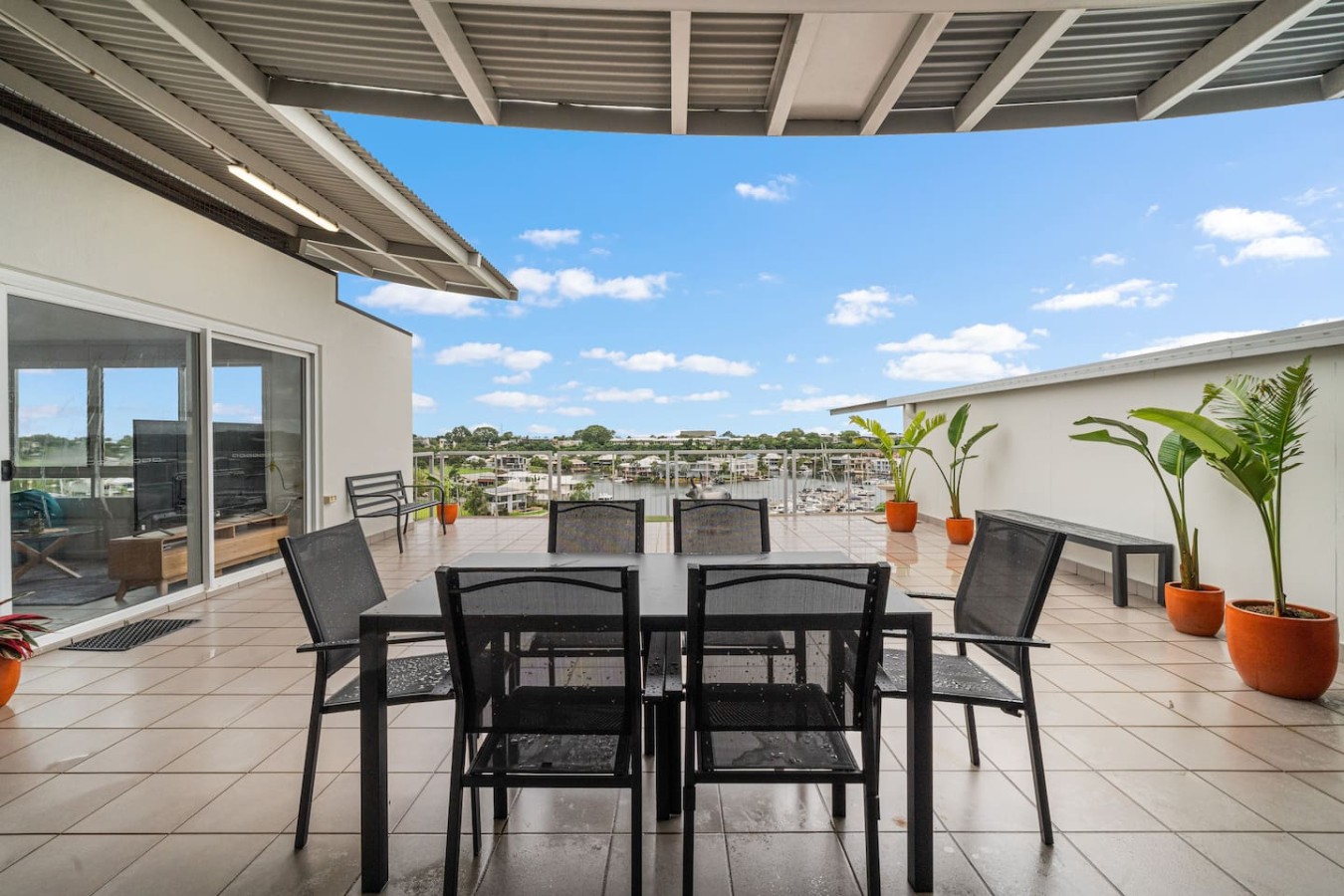 Zen Marina Rooftop: Huge Balcony ~ BBQ ~ Sunsets
