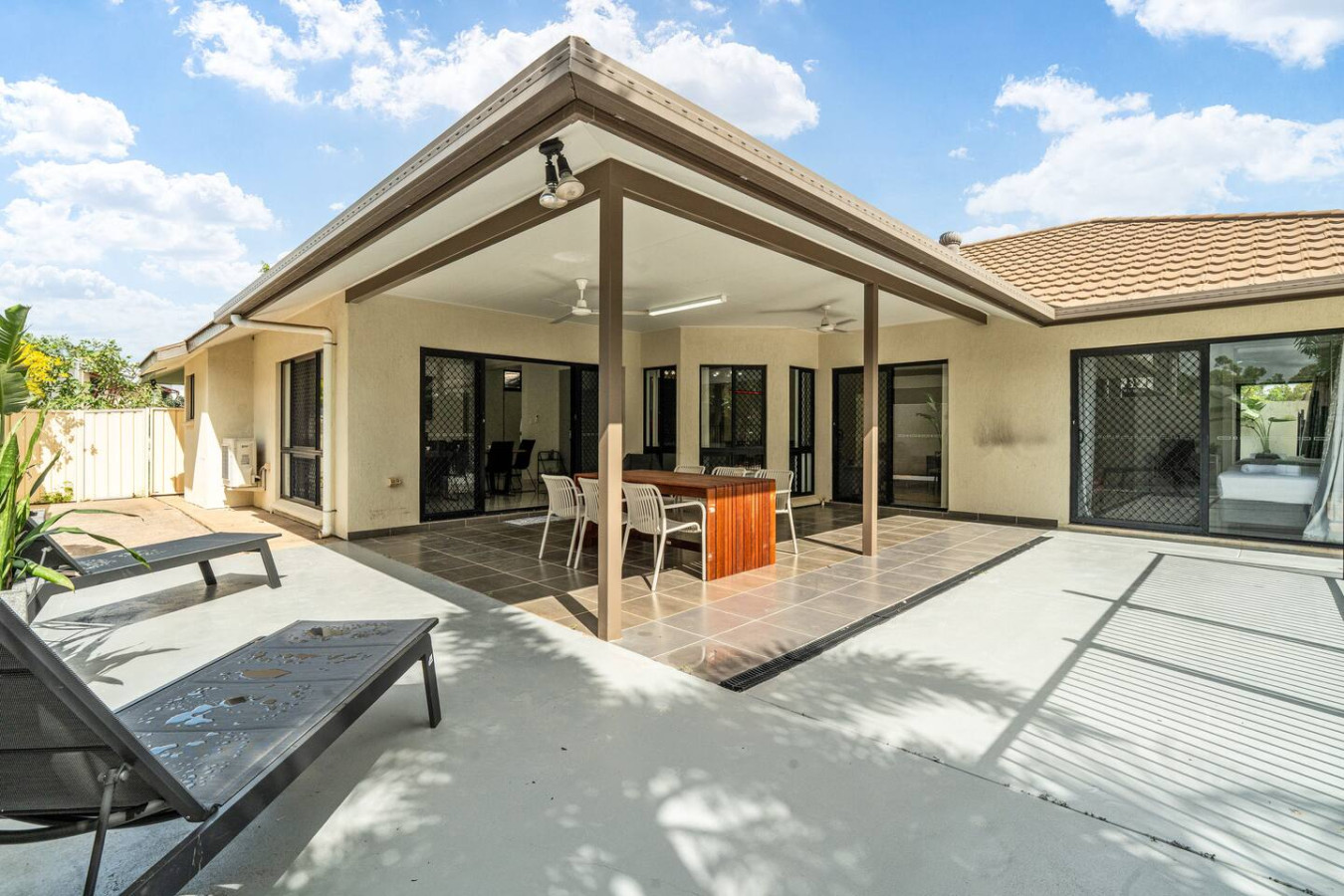 Zen Orient ~ Luxurious 4BR Oasis with Private Pool