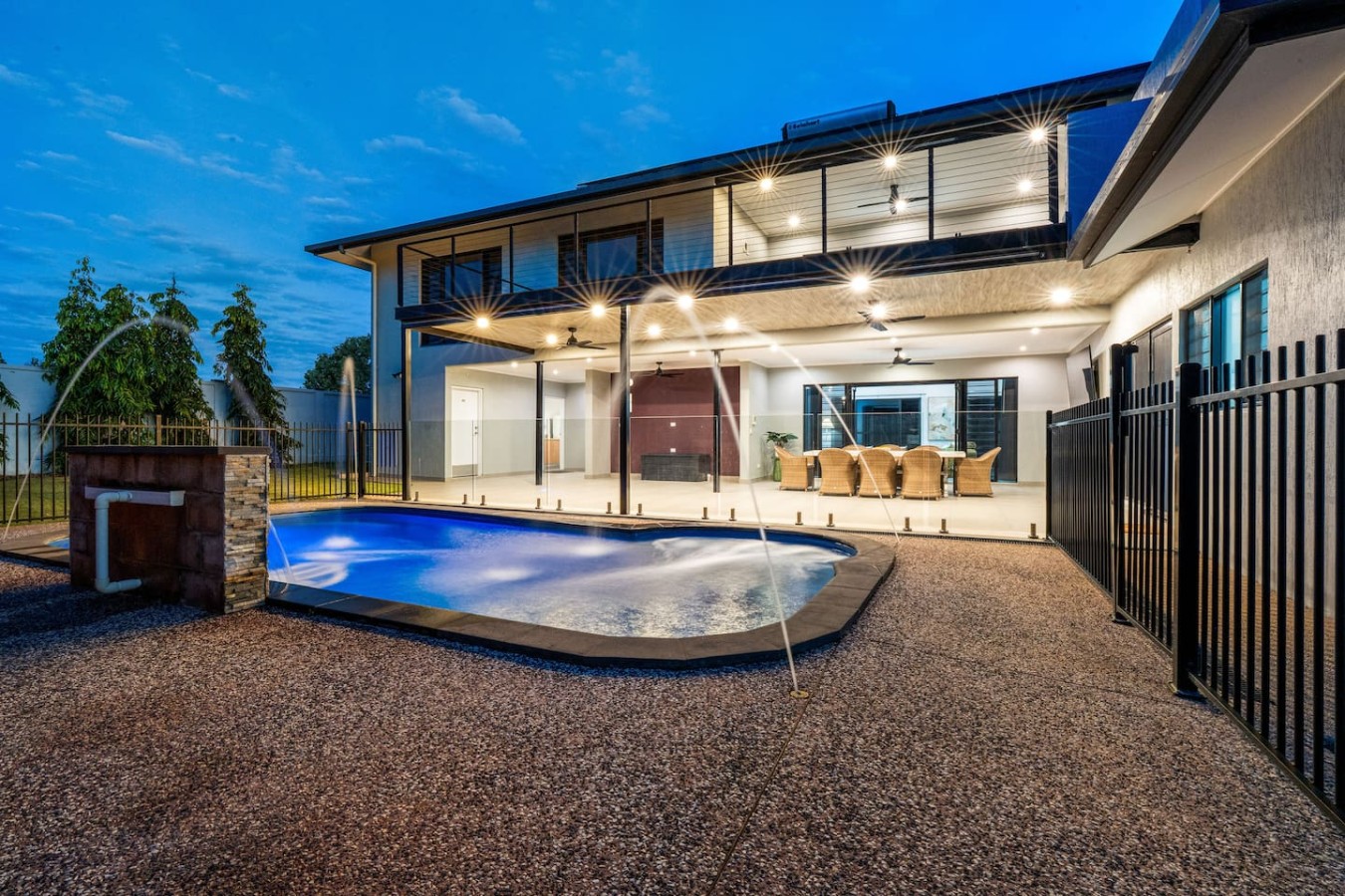 Zen Tropica: Family Luxury Retreat ~ Pool ~ BBQ