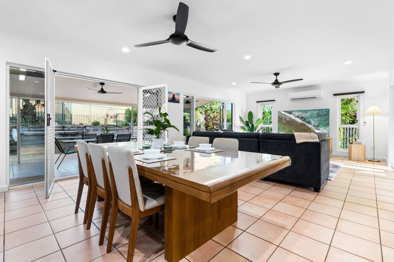 Cullen Bay Retreat | Pool, Balcony & Marina Stroll