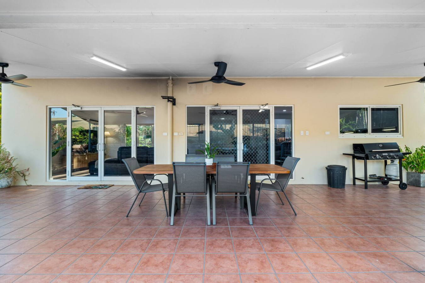 Cullen Bay Retreat | Pool, Balcony & Marina Stroll