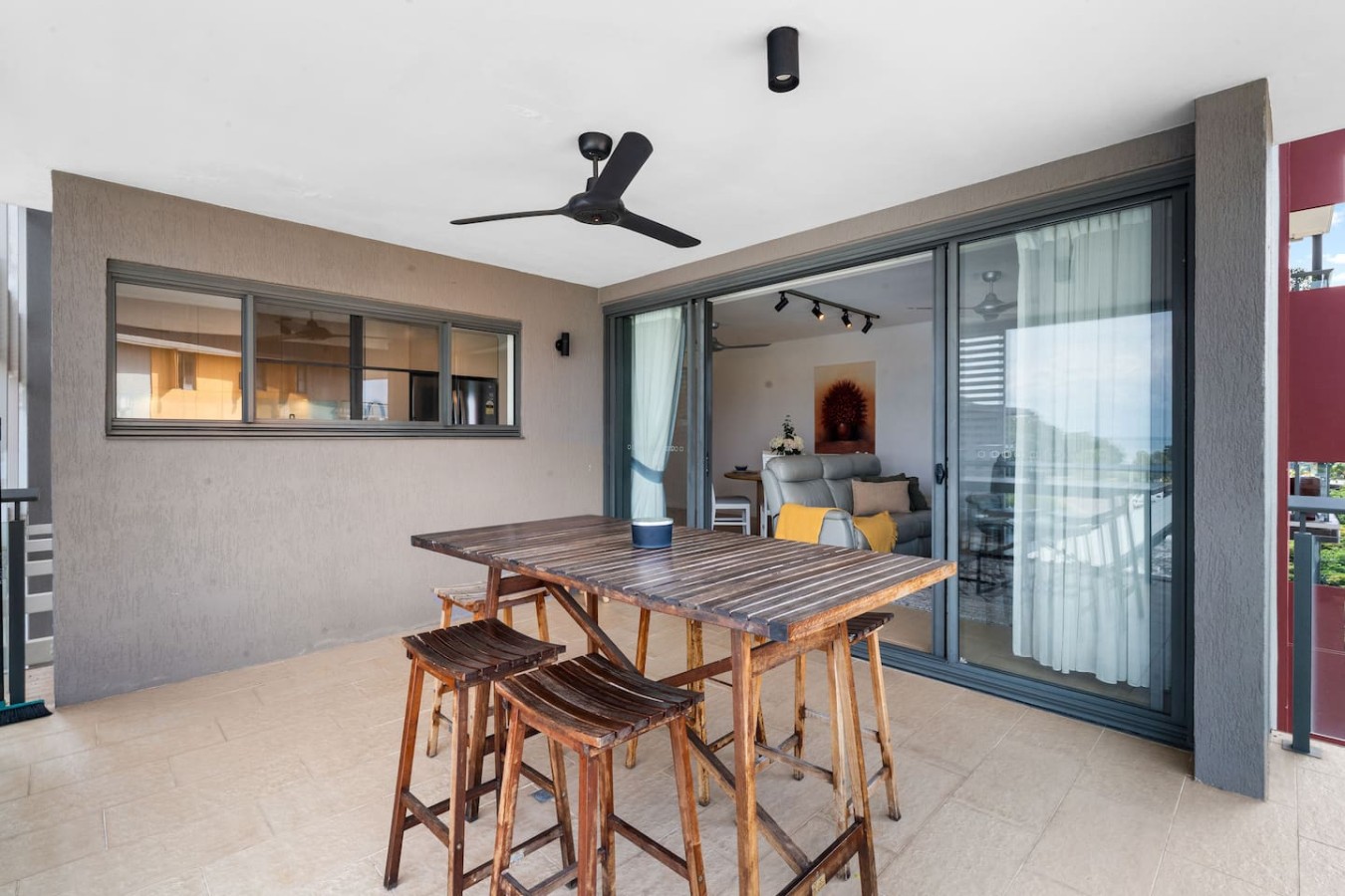 Zen Bayside: seaview - balcony - shared pool