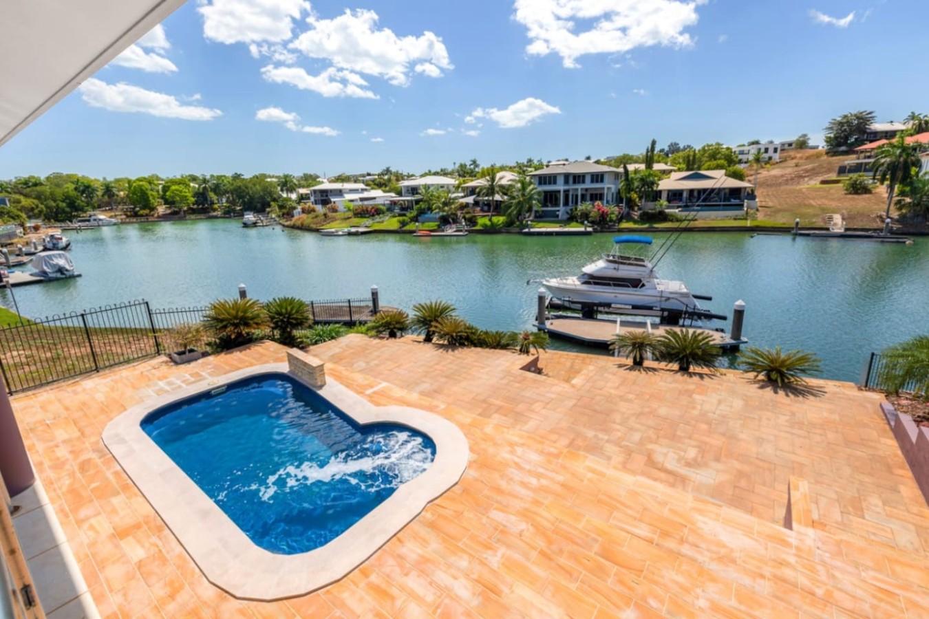 ZenLux Rosewater: Pool ~ Marina Deck ~ Bayview Pad
