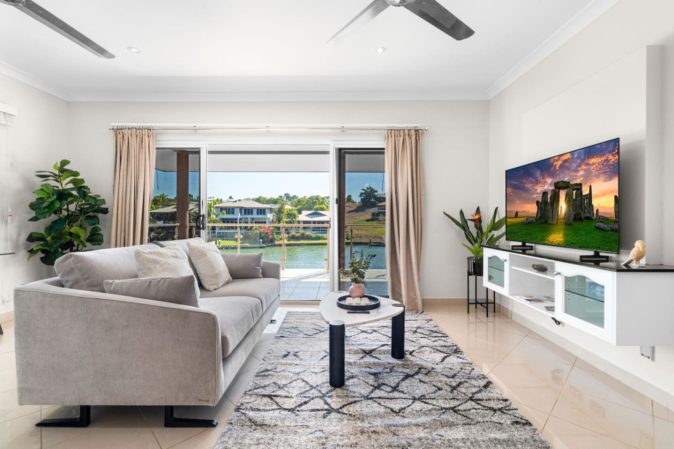 ZenLux Rosewater: Pool ~ Marina Deck ~ Bayview Pad