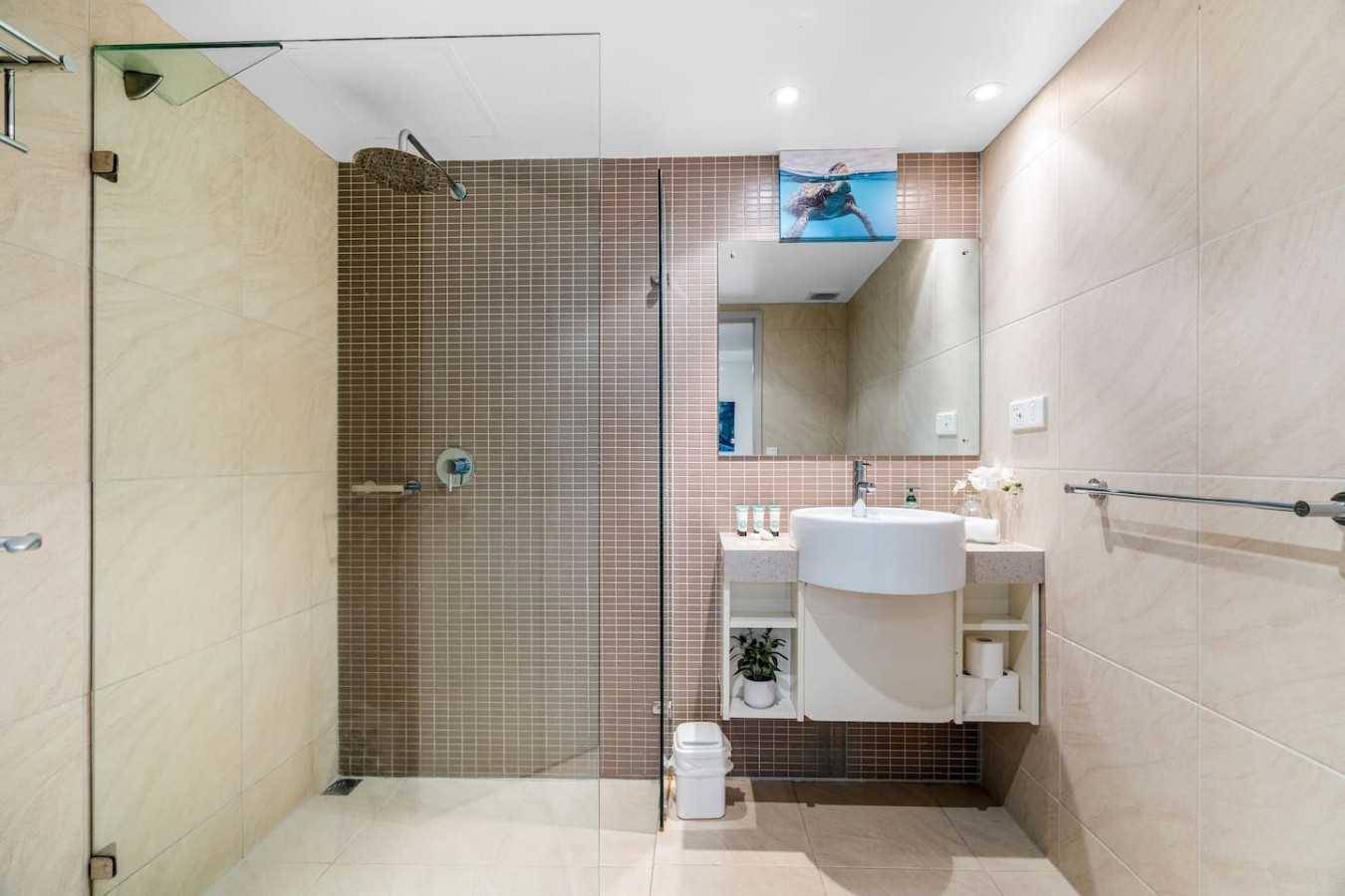 Zen Sunrise: Cozy 1-BEdroom - CBD - Family - Pool in Darwin City, Darwin