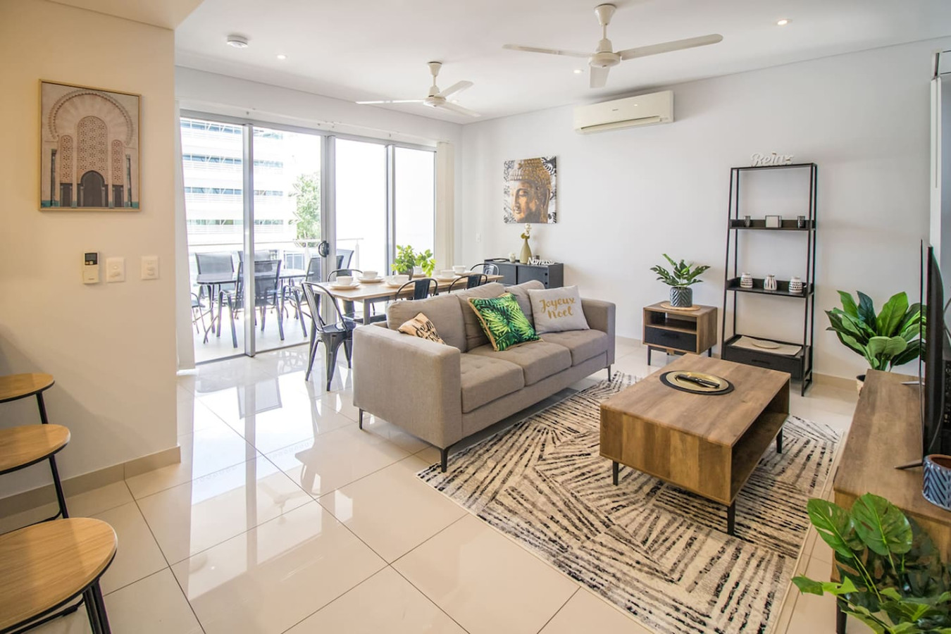 Central Executive Retreat: 3BR Haven