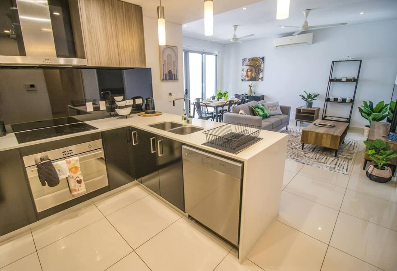 Central Executive Retreat: 3BR Haven