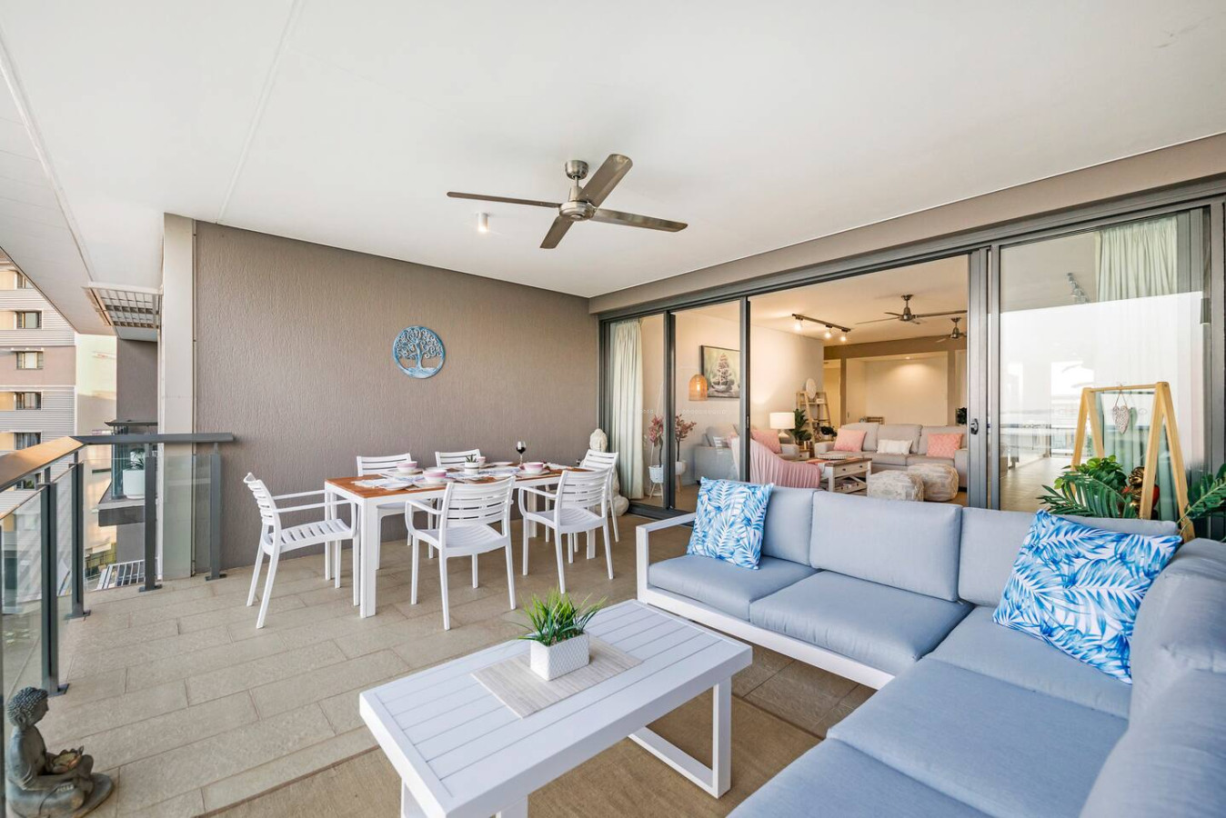ZEN PENINSULA Darwin's Prestigious WaterFront Retreat