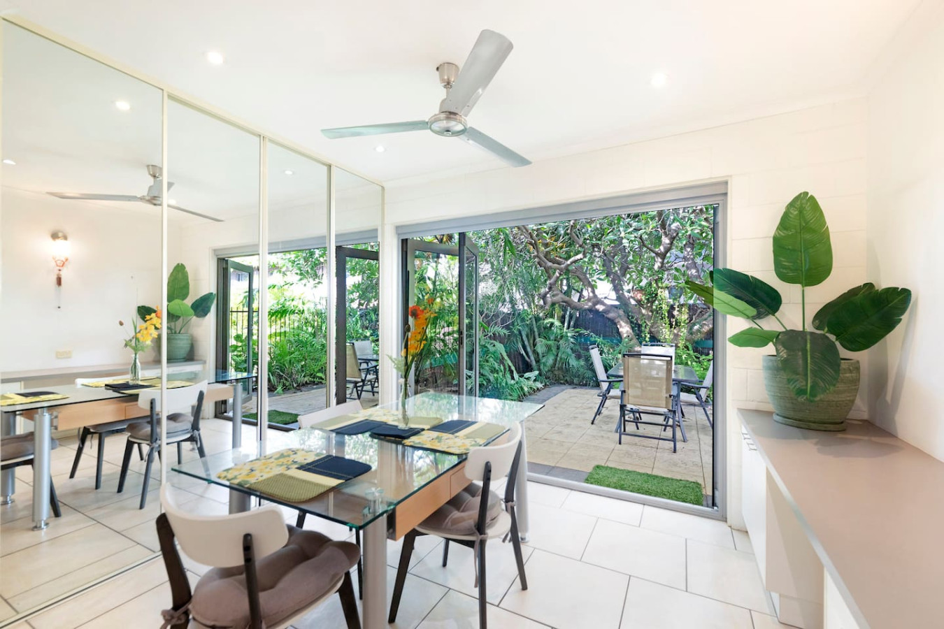 ZEN TREETOPS - Boutique 2-BR Apt w/ Private Pool - Create cherished memories with family feasts at our spacious dining table, where every meal is a celebration