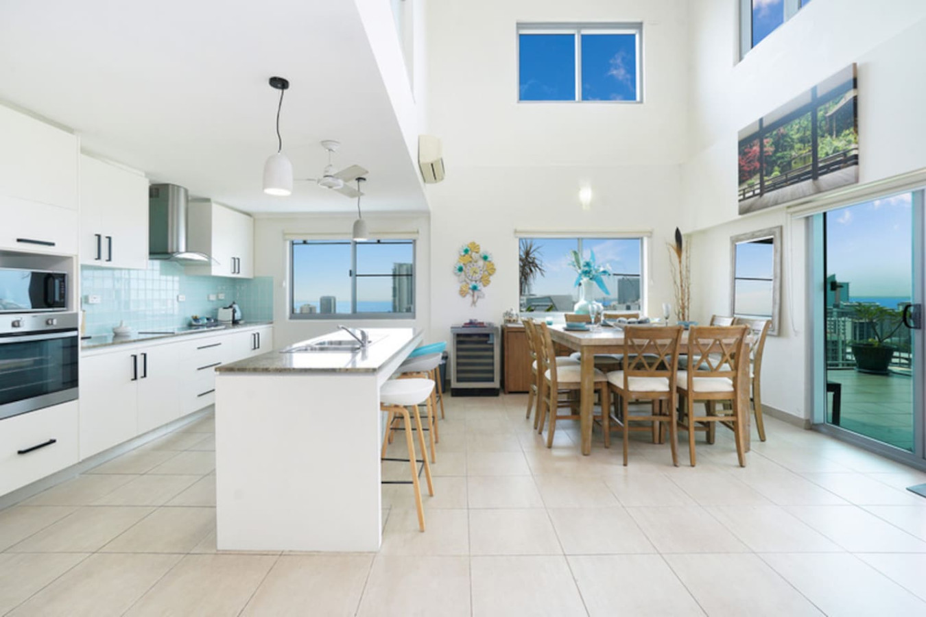 Pinnacle Penthouse Escape ~ Panoramic views ~ Pool