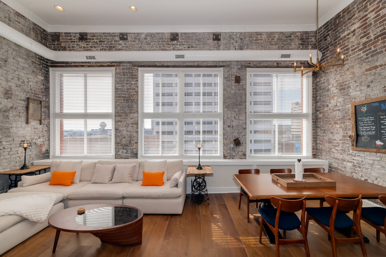High-end Historic Loft | Premium Dt Stay - Knoxville, TN