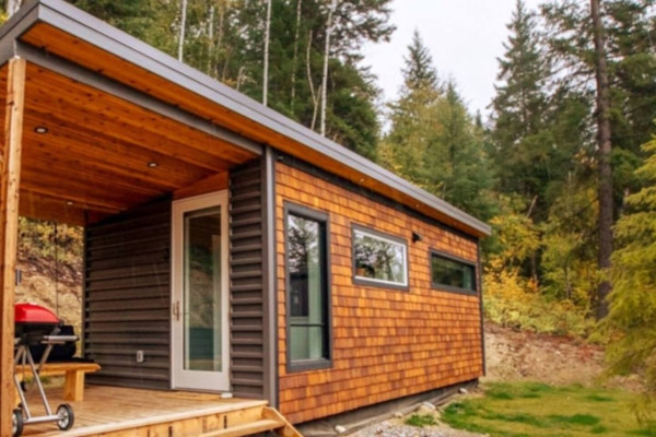 Reflection Lake Tiny House Wi-Fi, Hot Tub & Sauna