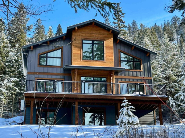 Hygge House - Luxury Home with Hottub