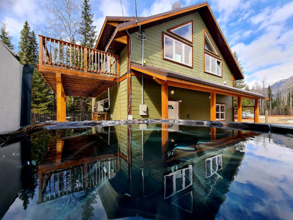 The Cabin on Carlson - Hot Tub & Mountain Views