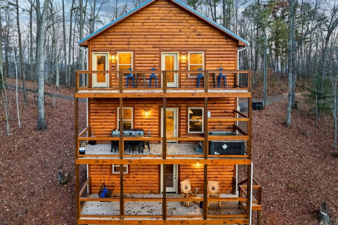 Lagniappe Lodge • Smoky Mt • Hot Tub & Game Room