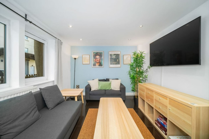 Chic Arlington Home | Walk to Angel & King’s Cross