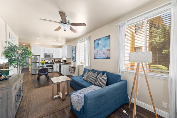 Midtown Charm • 5 min to Cafés, Downtown & Capitol