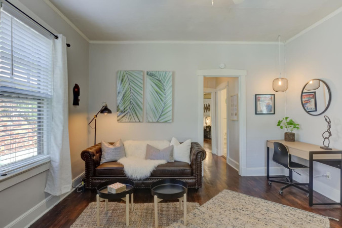 Cooper-Young Delight! Steps to Dining & Nightlife