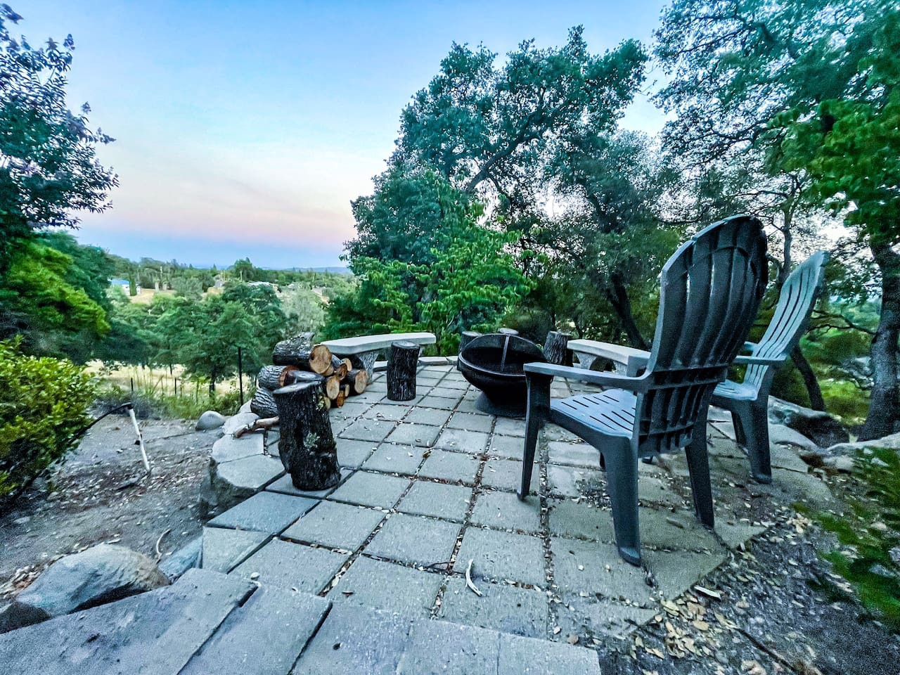 Views-2 Kitchens-2 Laundry Rooms-Game Room-Garage