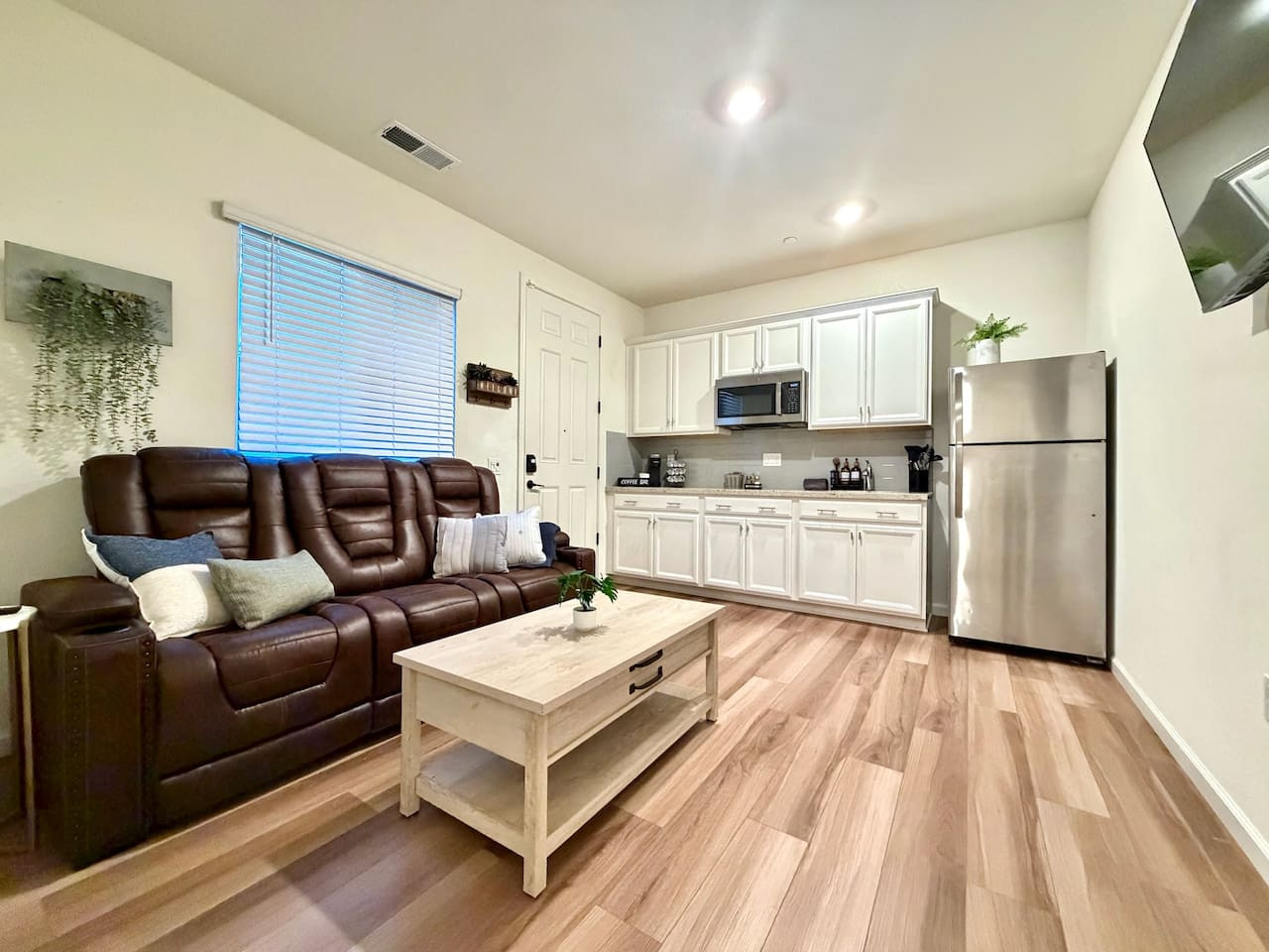 Brownell · Private Guest Suite · Woodland