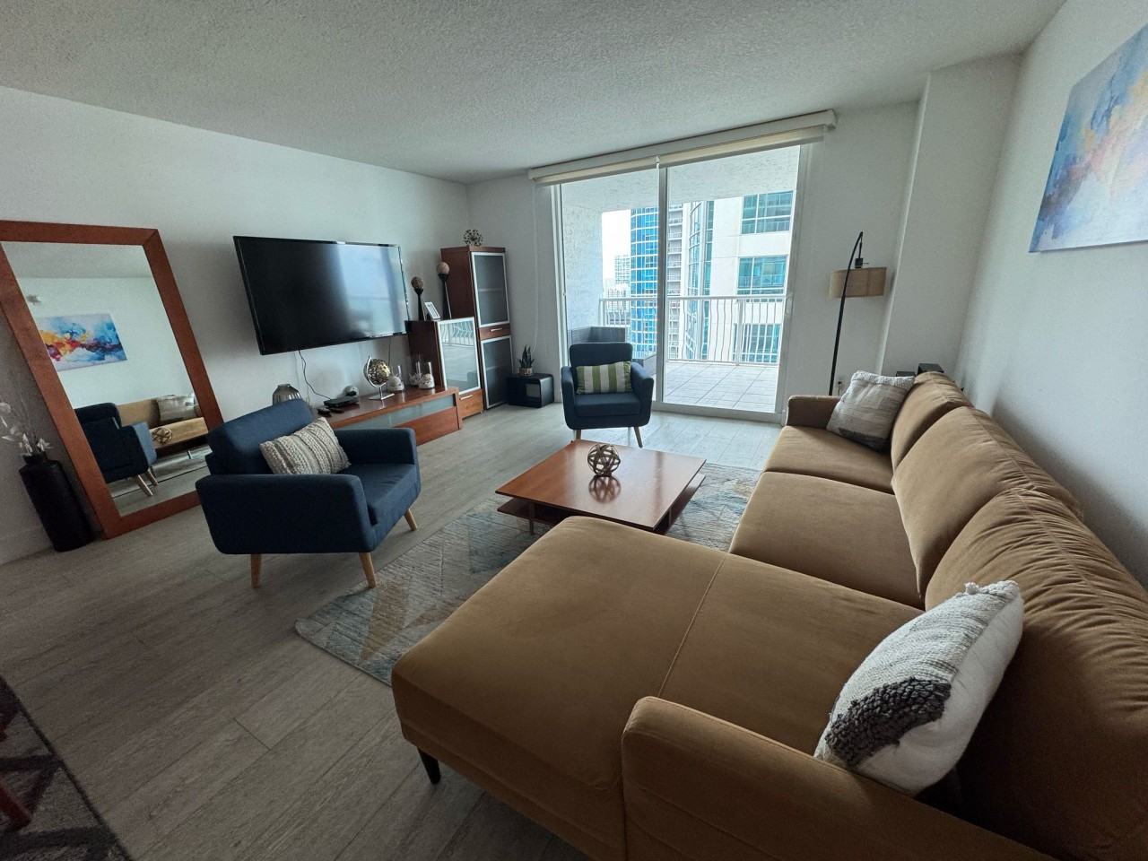 Spacious Balcony With Stunning Bay And City View - Gorgeous Retreat - The Bahamas