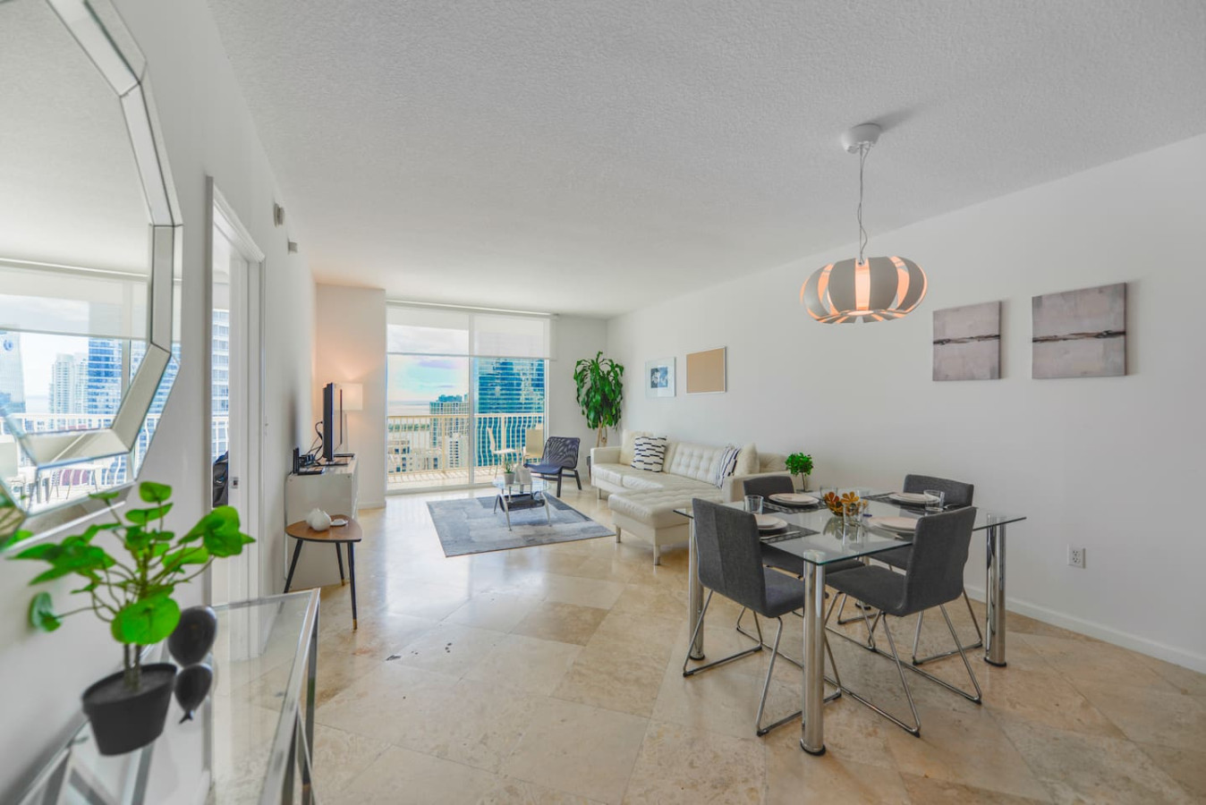 Relaxation And Comfortable Amenities - Charming Oasis - Bahamas