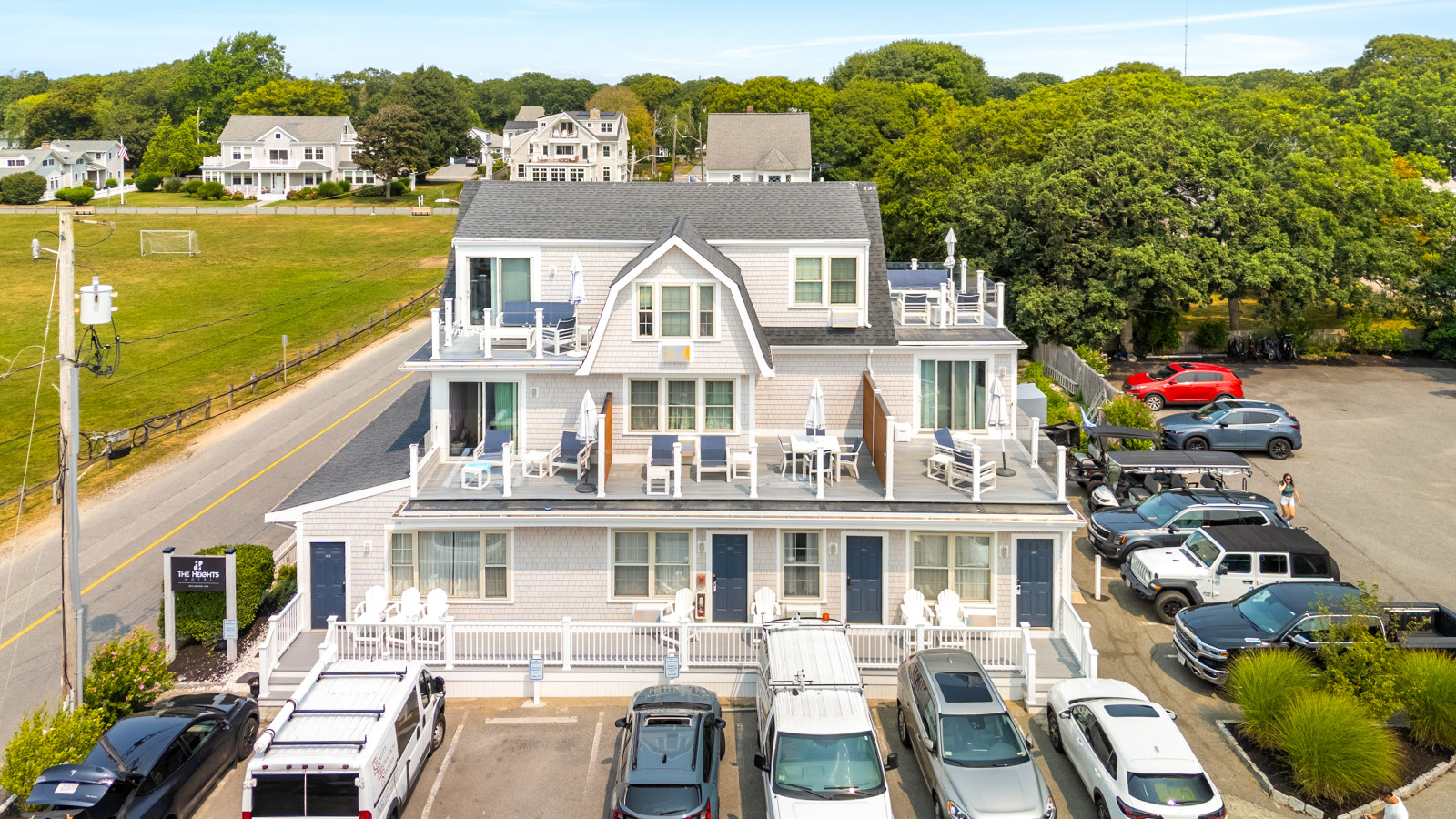 Renovated Queen Room Near the Beach (310) 5
