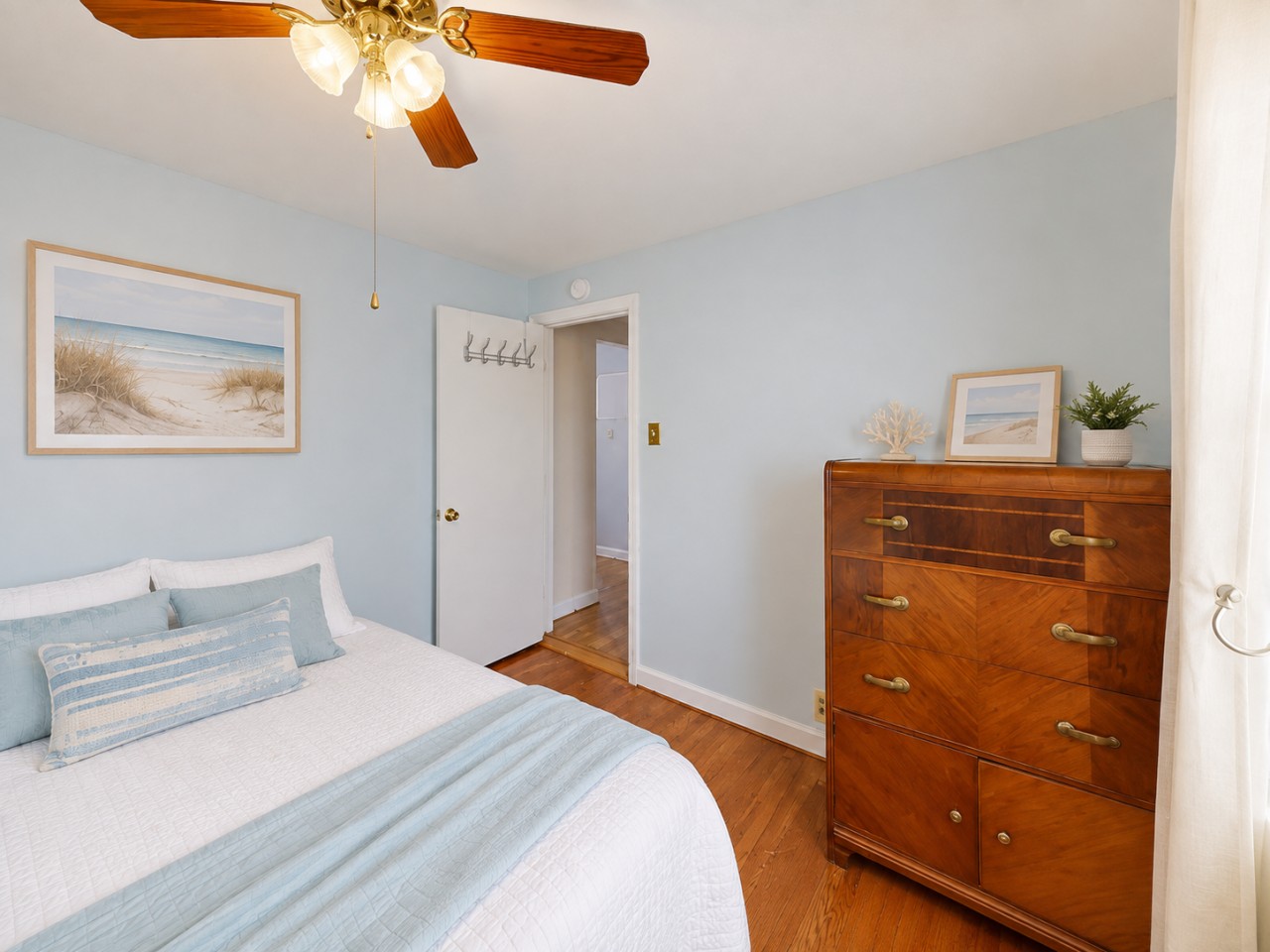 Walk To The Beach | Cozy Getaway 4