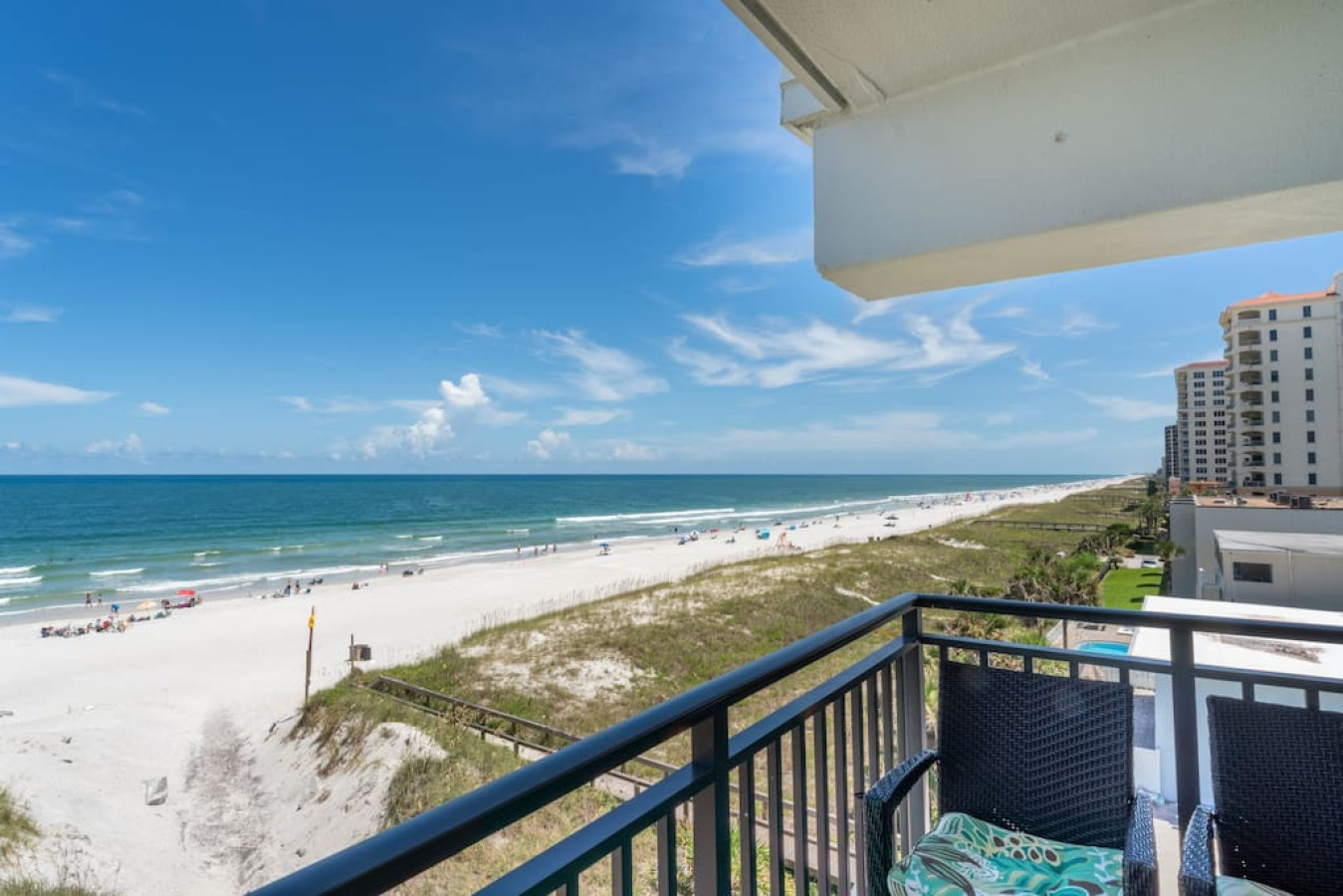 Breathtaking Ocean Views And Elevator Access - Stunning Coastal Haven - Jacksonville Beach, FL