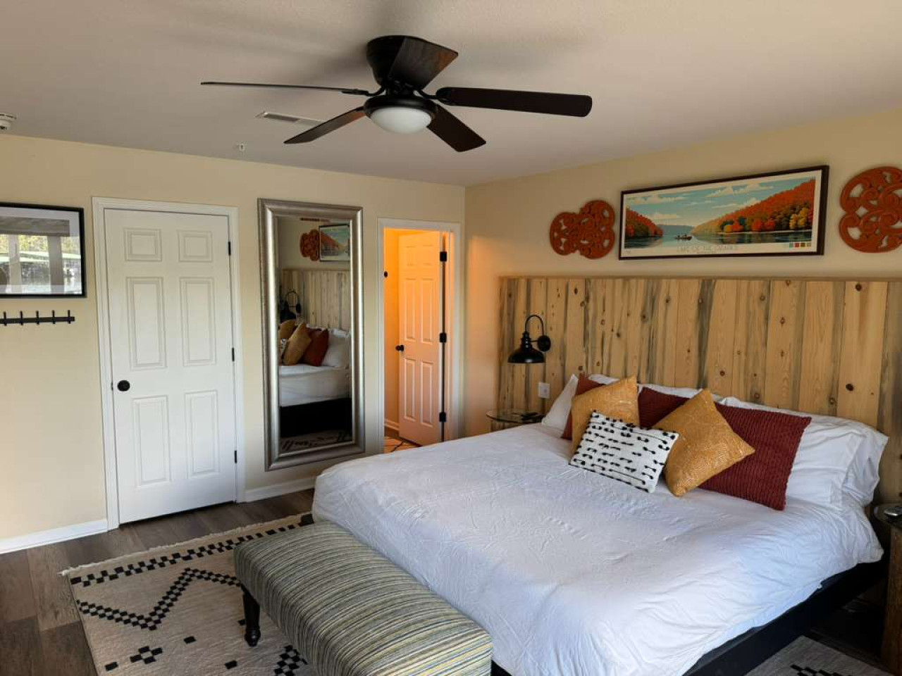 Lakefront Condo, Beautiful State Park Views
