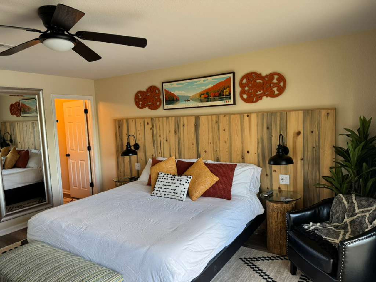 Lakefront Condo, Beautiful State Park Views