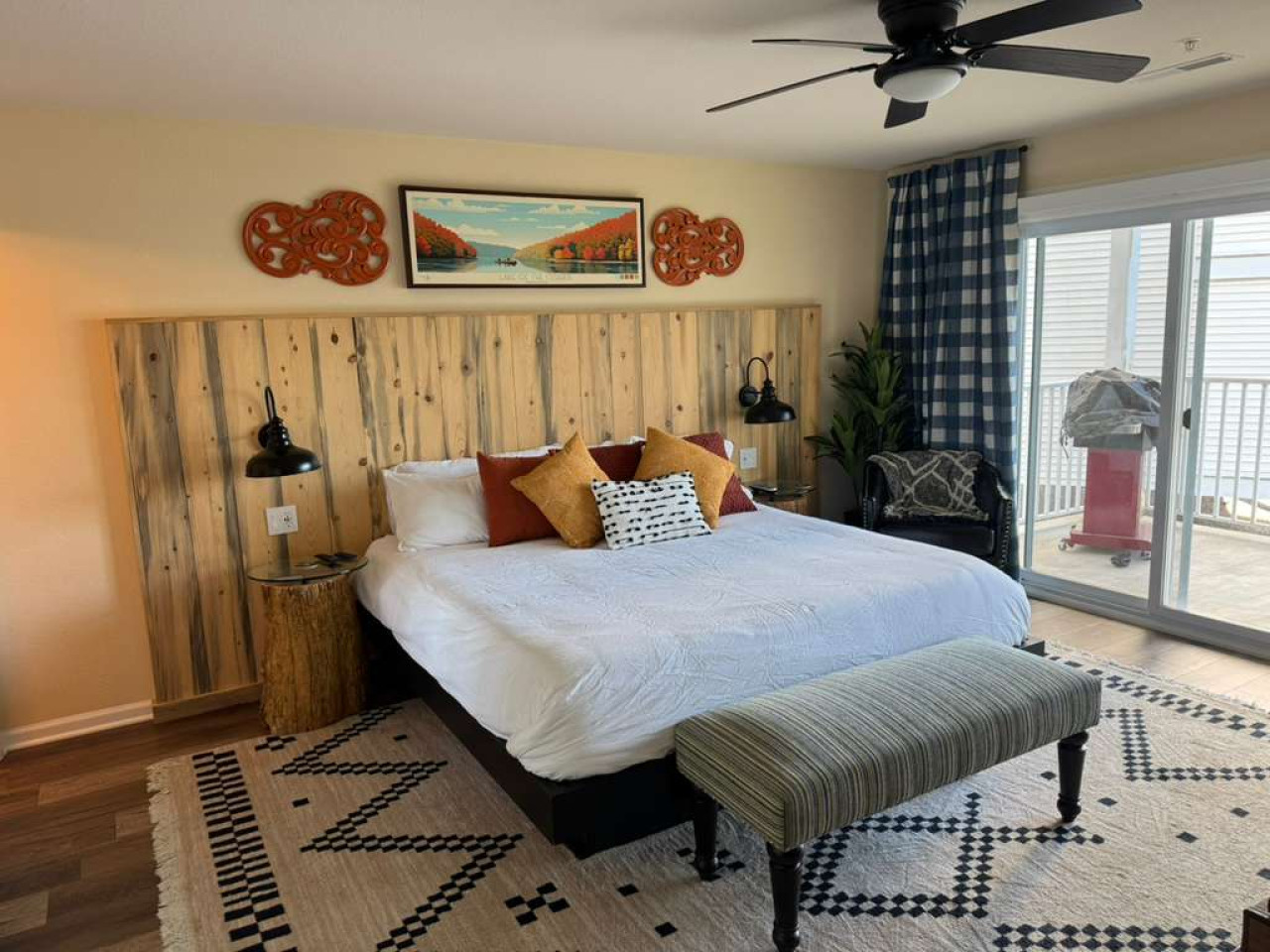 Lakefront Condo, Beautiful State Park Views