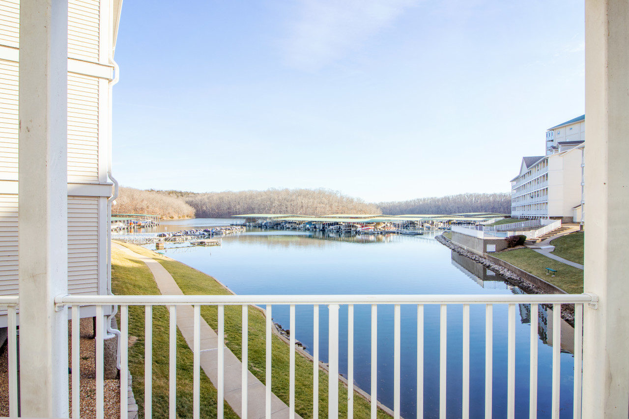 Lakefront Condo, Beautiful State Park Views