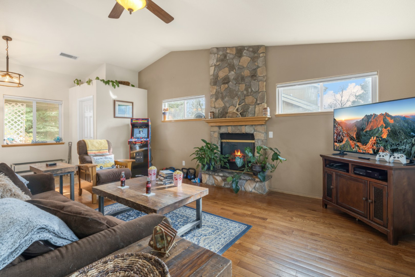 Arcade And Xbox Entertainment Oasis - Majestic Cliffside Retreat - Flagstaff, AZ