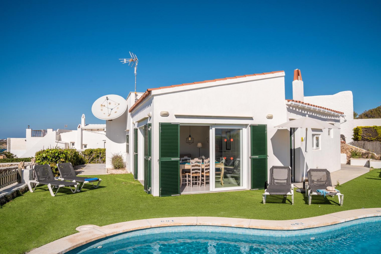 Villa Binixiqui · Cosy 3 bedroom villa close to the sea. Full AC. WiFi