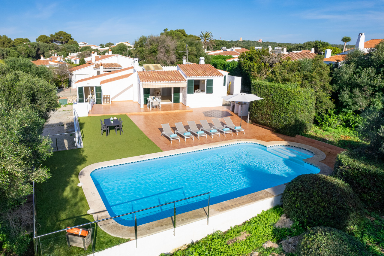 ★★ VILLA San Cristobal - 500 mts from beach