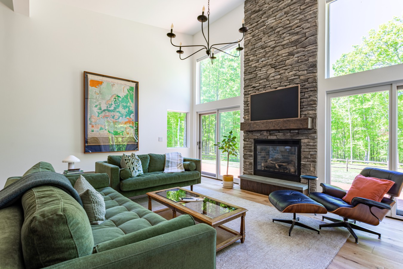 Featured Property Inky Modern