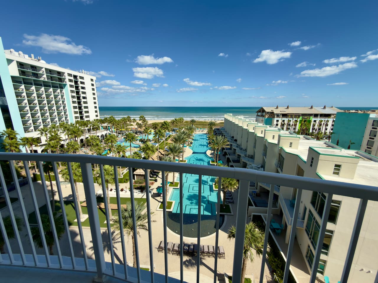 Sapphire 608 - By GISO Vacation Rentals